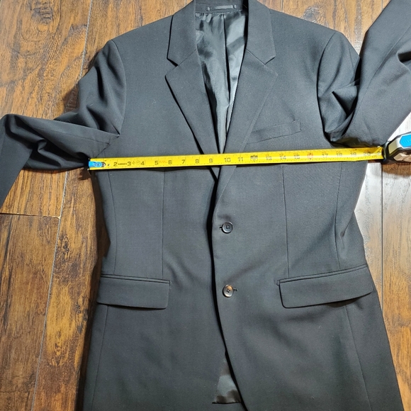 Theory men’s 40R black suit coat - Picture 4 of 11